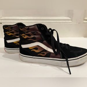 Boys Vans Sneakers size 4.5 Fire!